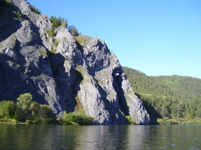 Загляните в мир реки Мана через объектив этой фотографии