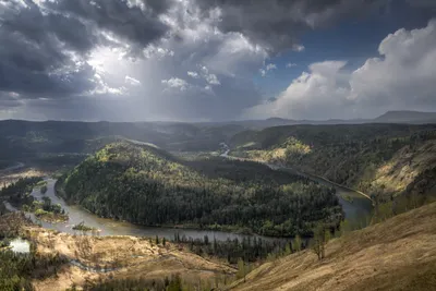 Подарите глазам незабываемую красоту реки Мана на этом фото