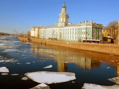 Река Нева в Питере: Фотографии, рассказывающие историю