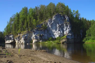 Красота природы: Величественная Река Печора в лучах заката