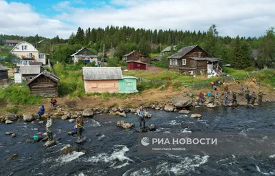 Красивый рисунок реки Умба на экране Windows