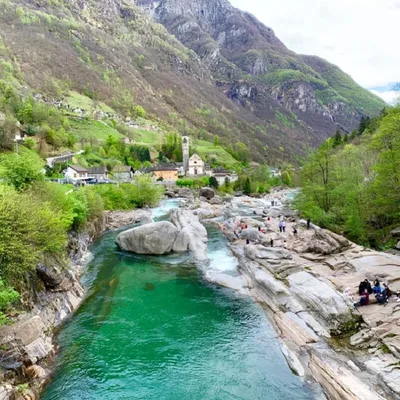 Река Верзаска в 4K разрешении: потрясающие фотографии