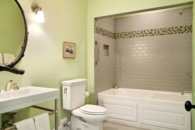 Стильные фото ремонта ванной комнаты и туалета в Набережных Челнах