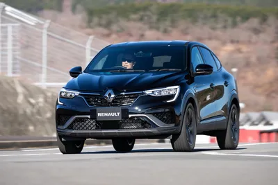 Фото Renault Arkana 2023 в черном цвете