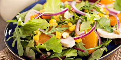 Рецепты вкусных салатов на праздничный стол  фото