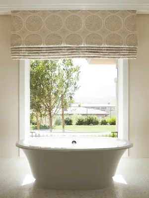 Фото римских штор в ванной комнате в формате PNG