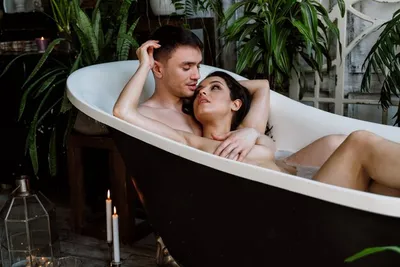 Фото романтической ванны с романтической музыкой