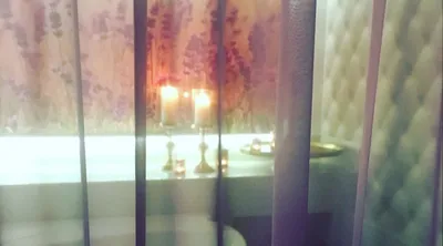 Фото романтической ванны с романтическими подушками
