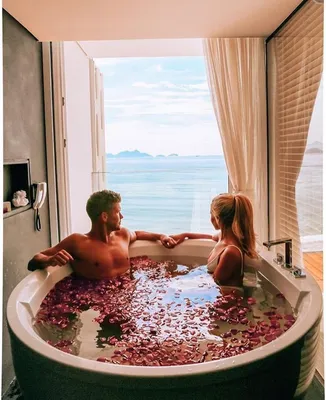 Романтический отдых: ванная комната на фото