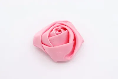 Изображение розы атлас с высоким разрешением для печати на холсте