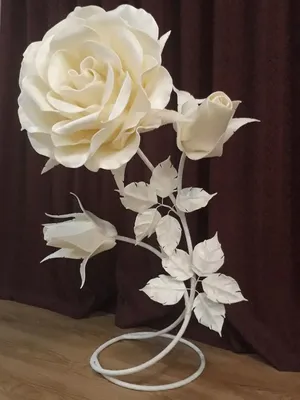 Оригинальная картинка розы из изолона для декорации интерьера