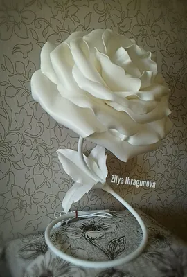 Фотография розы из изолона для бесплатной загрузки