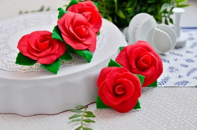 Уникальное изображение розы из мастики