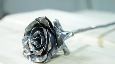 Впечатляющие изображения металлической розы в различных форматах
