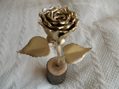 Изысканная роза из металла в разных размерах