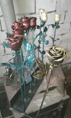 Роскошные металлические розы в различных форматах