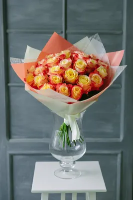 Изображение розы кабаре: воплощение роскоши и шарма в фотоаппарате