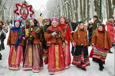 Украшенные Города: Рождественские Фото в России