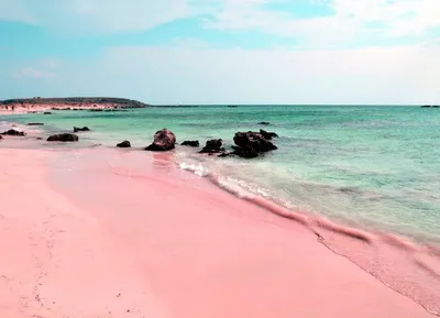 Фотоэкскурсия на Розовый пляж Крита: погружение в розовое волшебство