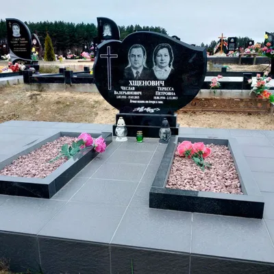 Розы из гранита на уникальной картинке jpg