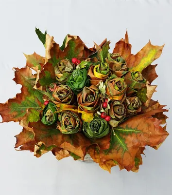 Розы из кленовых листьев: изящные и роскошные фотографии