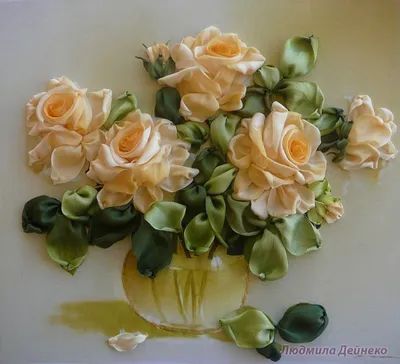 Фотография изысканных роз, украшенных лентами, в формате jpg