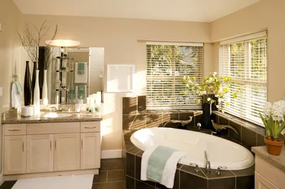 Рулонные шторы в ванной: создайте атмосферу релаксации и комфорта