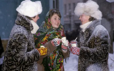 Зимняя красота русских девушек: выбирайте формат и размер изображения