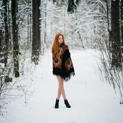 Волшебство зимы: Рыжие девушки в разнообразных размерах изображений