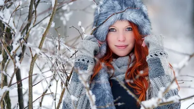 Зимние портреты рыжих девушек: JPG, PNG, WebP по вашему желанию
