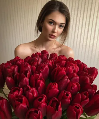 Фотка букета роз С букетом роз позы: выберите размер и формат скачивания