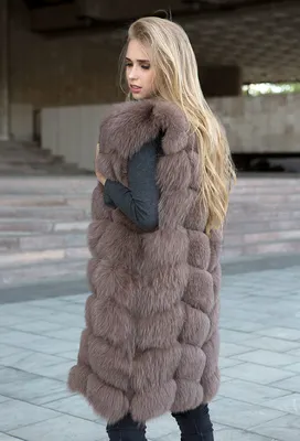 Сочетания стиля: Как носить меховой жилет зимой