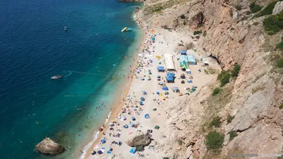 Фотографии голубого моря на диких пляжах Крыма