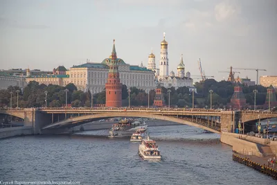 Особенные моменты: фотографии для поздравлений с Днем Рождения Москва!