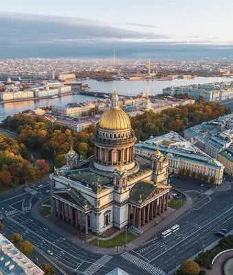 Фотографии, запечатлевшие Санкт-Петербург во все его дни рождения