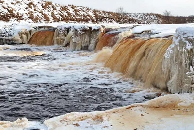 Великолепие природы: захватывающие снимки Саблинских водопадов