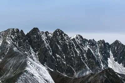 Рисунок Саянских гор: уникальная картинка для вашего дизайна