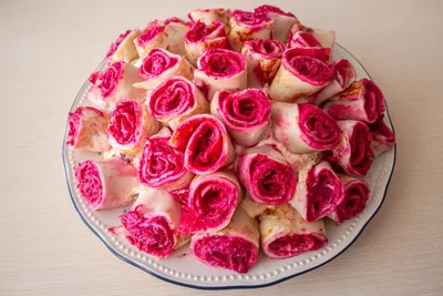 Фотка салата розы из блинов: взрыв вкуса на вашем столе