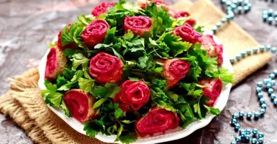 Фотка салата розы из блинов: магия кулинарных шедевров