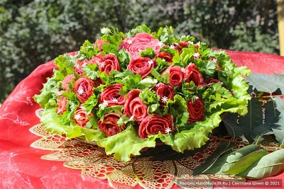 Изображение салата розы: гармония вкусов и красок