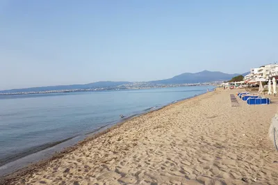 Пляжи Салоников: морское волшебство на фотографиях.