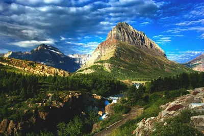 Оазис в горах: представь себя на фото величественных горных пейзажей