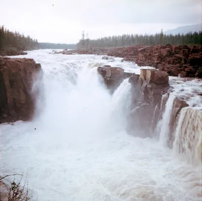 Фотка самых красивых водопадов на телефон