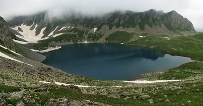 Величественные пейзажи Сарыкамышского озера на фотоснимках