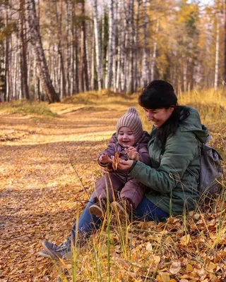 Семья и осенний лес: красота в каждом кадре