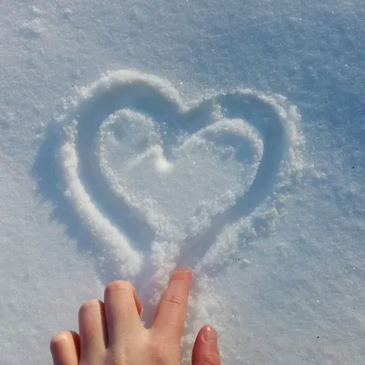 Сердце из снега  фото