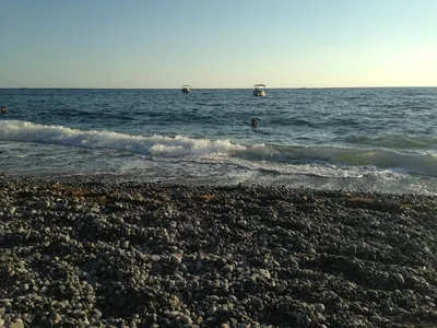 Фотографии Серебряного пляжа Балаклава, чтобы увидеть его уникальность