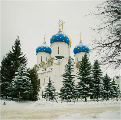 Фотоальбом зимнего Сергиева Посада: выберите формат для загрузки фотографии.