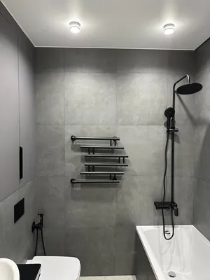 Фото с серым кафелем в ванной: идеи для обновления интерьера