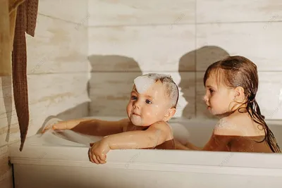 2) Новое изображение сестры в ванной - скачать бесплатно в хорошем качестве